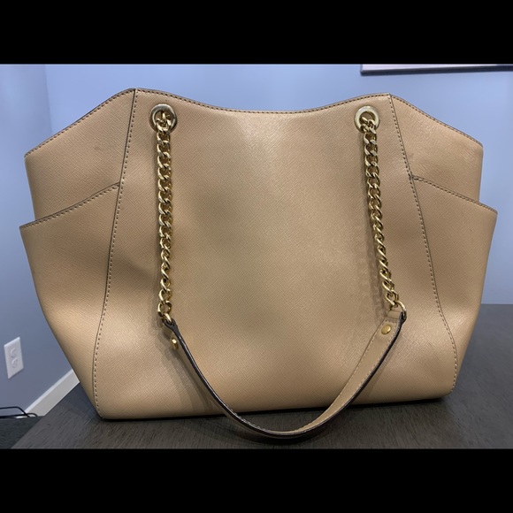 Michael Kors Jet Set Shoulder Tote - Picture 3 of 10